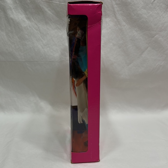 Native American Barbie - Picture 4 of 5